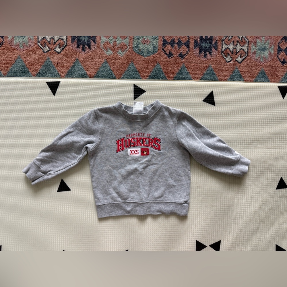 Russell|Vintage toddler sweatshirt,gender neutral Huskers Kids Gray Sweatshirt⢠- Picture 3 of 6